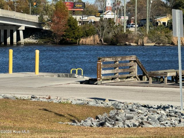 100 Kenna Court, Jacksonville, NC 28540