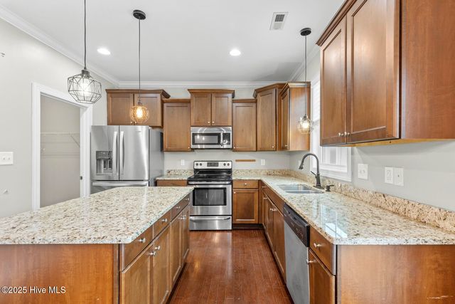 100 Kenna Court, Jacksonville, NC 28540