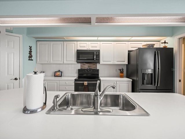 9355 MERRIWEATHER DRIVE, Weeki Wachee, FL 34613