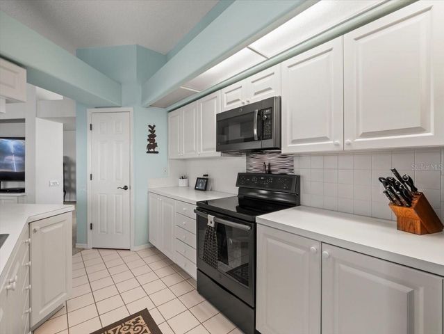 9355 MERRIWEATHER DRIVE, Weeki Wachee, FL 34613