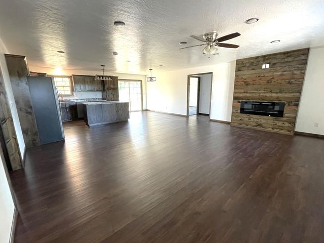 128 Somerset Road, Buffalo, MO 65622