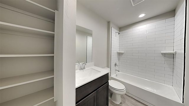 4221 Moonlight Road, Mustang, OK 73064