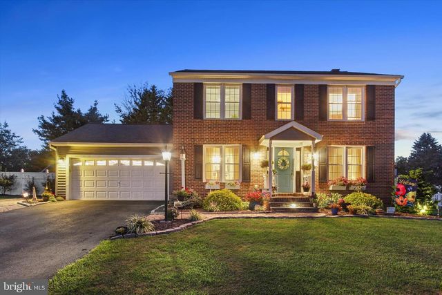 10 OLD FARM LN, New Freedom, PA 17349