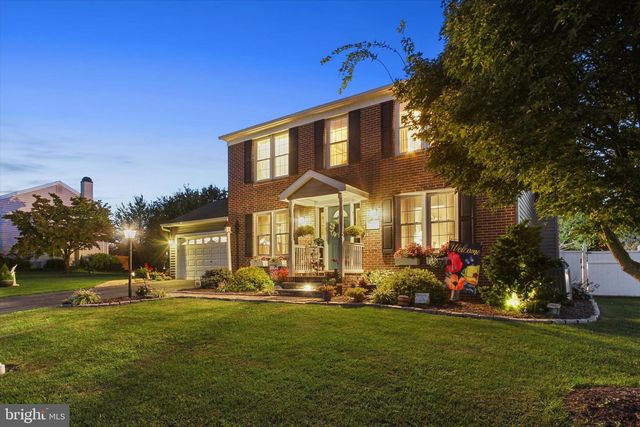 10 OLD FARM LN, New Freedom, PA 17349