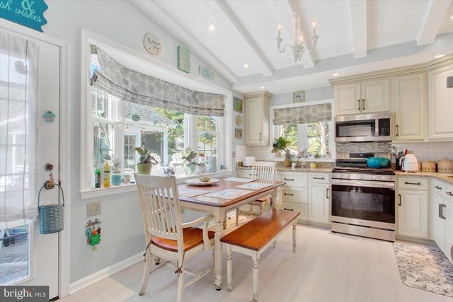 10 OLD FARM LN, New Freedom, PA 17349