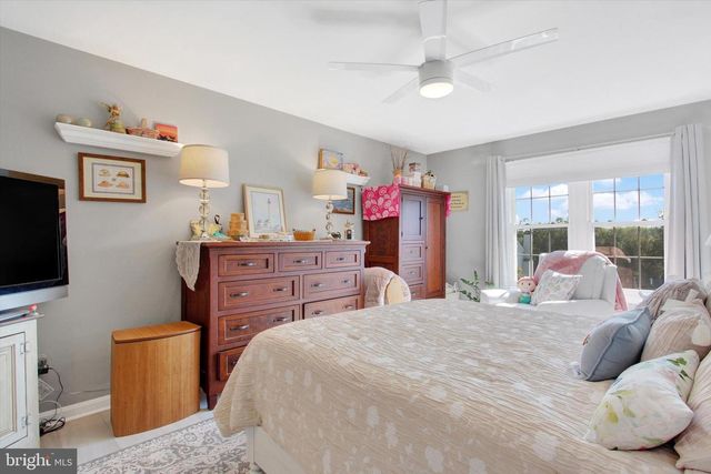 10 OLD FARM LN, New Freedom, PA 17349