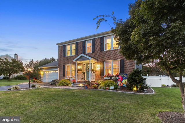 10 OLD FARM LN, New Freedom, PA 17349