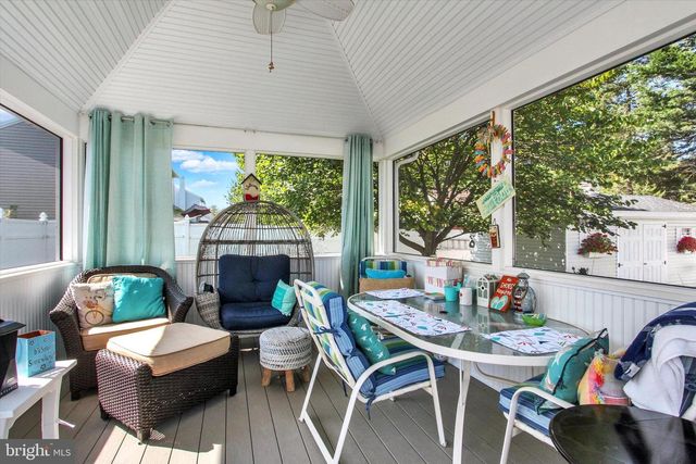 10 OLD FARM LN, New Freedom, PA 17349