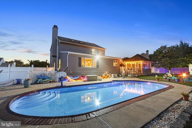 10 OLD FARM LN, New Freedom, PA 17349