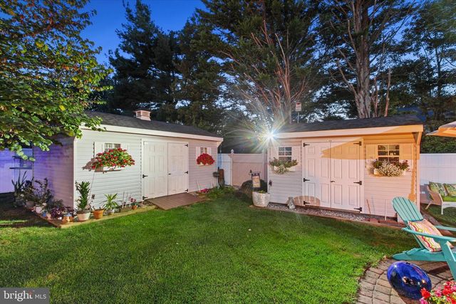 10 OLD FARM LN, New Freedom, PA 17349