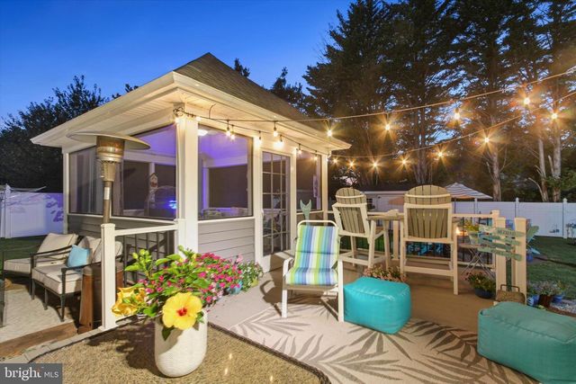 10 OLD FARM LN, New Freedom, PA 17349