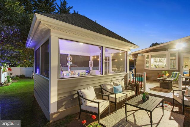 10 OLD FARM LN, New Freedom, PA 17349