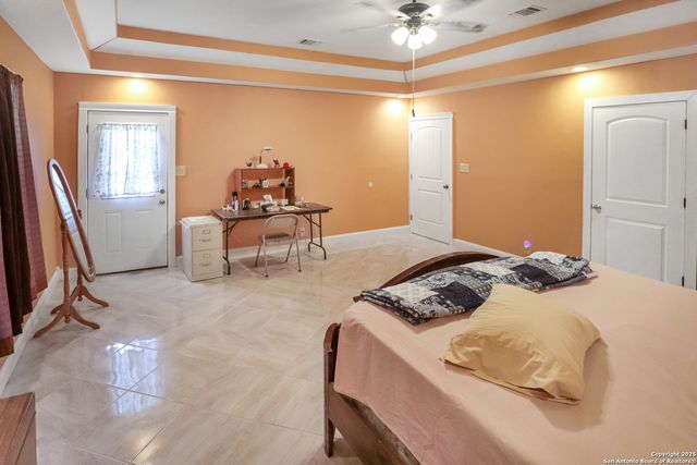 2504 Schwab, Seguin, TX 78155