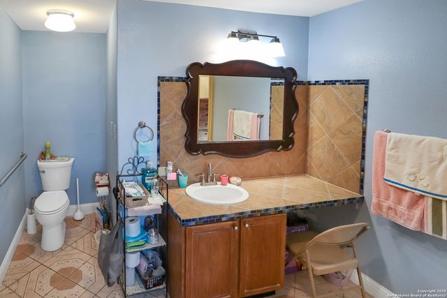 2504 Schwab, Seguin, TX 78155