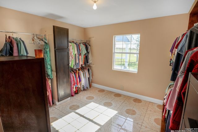 2504 Schwab, Seguin, TX 78155