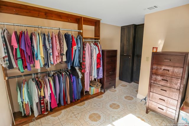 2504 Schwab, Seguin, TX 78155