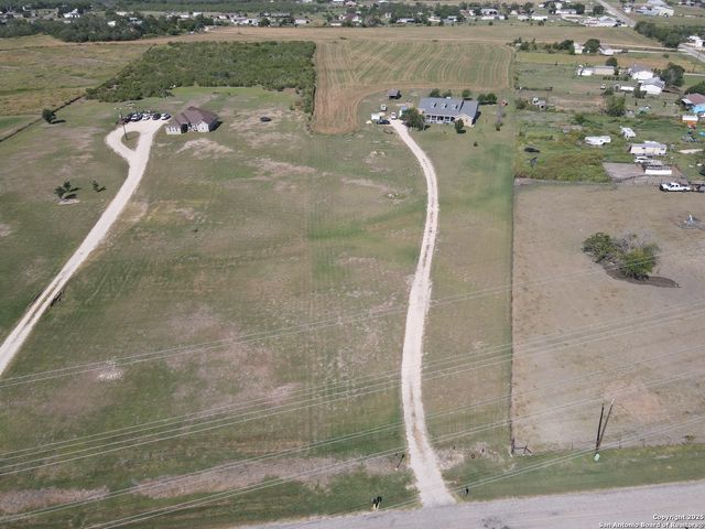 2504 Schwab, Seguin, TX 78155