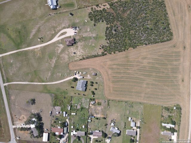 2504 Schwab, Seguin, TX 78155