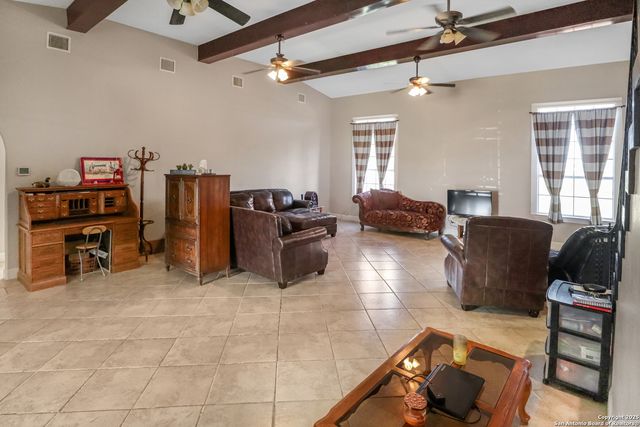 2504 Schwab, Seguin, TX 78155