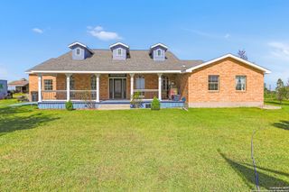 2504 Schwab, Seguin, TX 78155