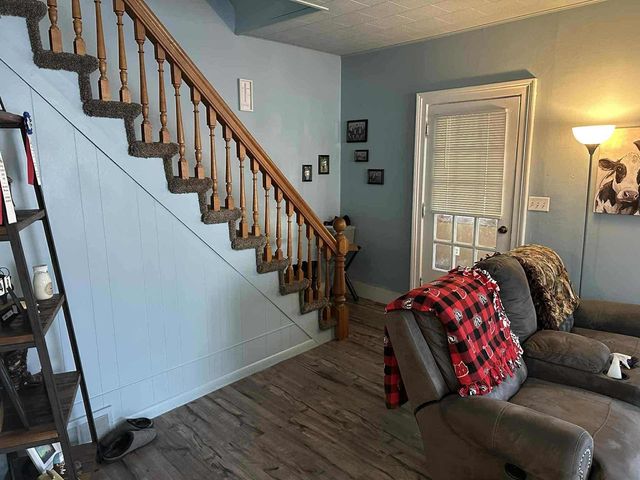 202 W 10TH STREET, Neillsville, WI 54456