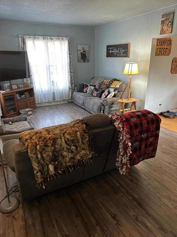 202 W 10TH STREET, Neillsville, WI 54456