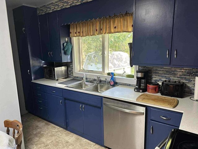 202 W 10TH STREET, Neillsville, WI 54456