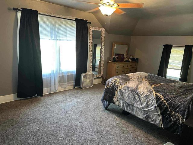 202 W 10TH STREET, Neillsville, WI 54456