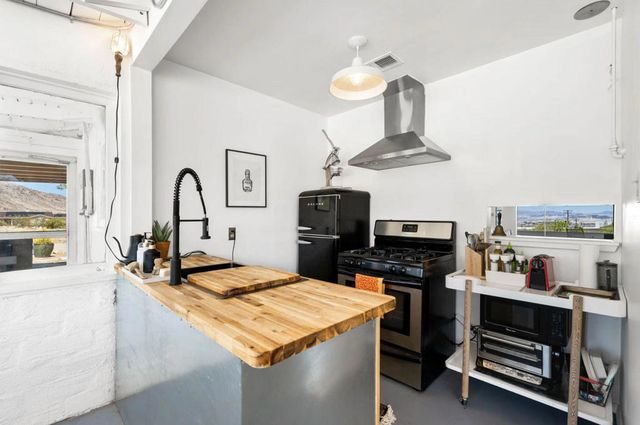 7657 N Star Avenue, 29 Palms, CA 92277