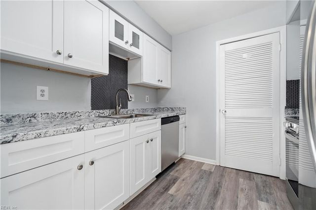 1554 Monterry PL, Newport News, VA 23608