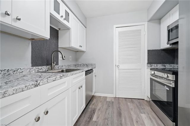 1554 Monterry PL, Newport News, VA 23608