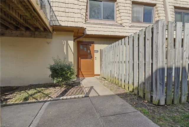 1554 Monterry PL, Newport News, VA 23608