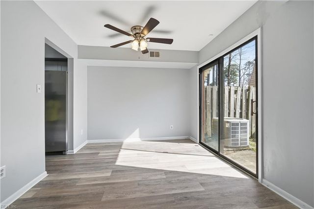 1554 Monterry PL, Newport News, VA 23608