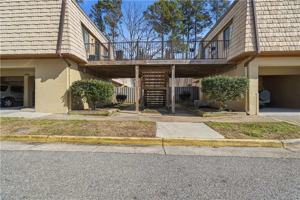 1554 Monterry PL, Newport News, VA 23608