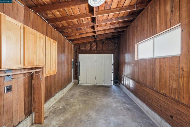 2114 Gaynor Ave, Richmond, CA 94801