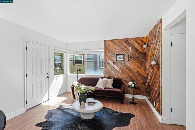 2114 Gaynor Ave, Richmond, CA 94801