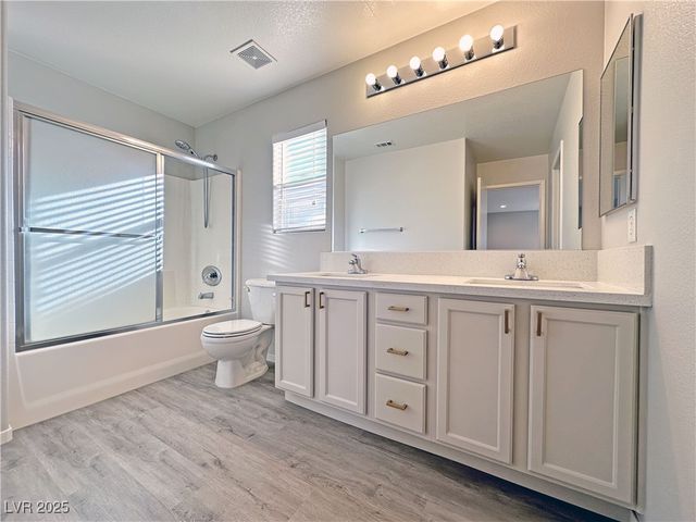 2421 Lilac Cove Street, Las Vegas, NV 89135