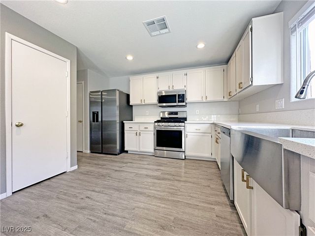 2421 Lilac Cove Street, Las Vegas, NV 89135