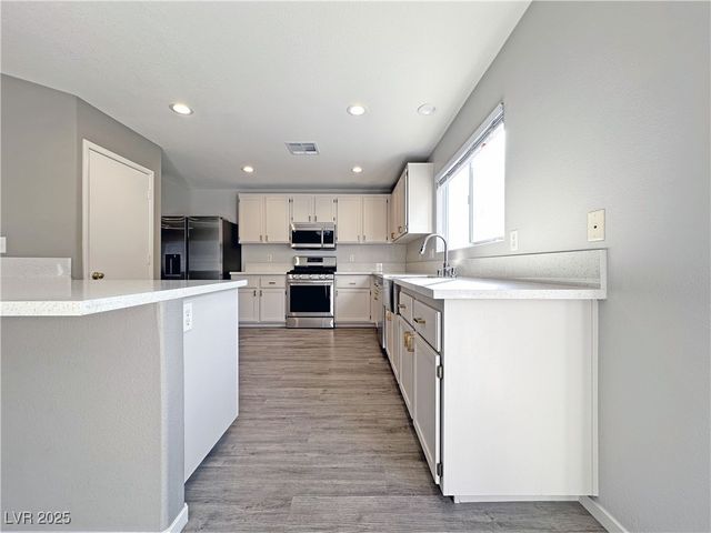 2421 Lilac Cove Street, Las Vegas, NV 89135