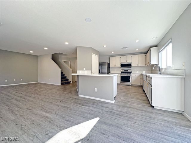 2421 Lilac Cove Street, Las Vegas, NV 89135