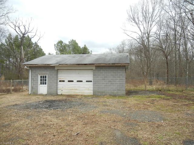 1034 Cascade Avenue, Eden, NC 27288