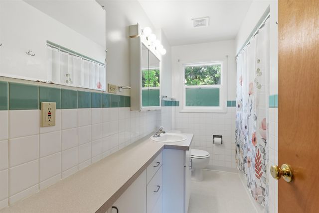 9415 N ATLANTIC St, Spokane, WA 99218