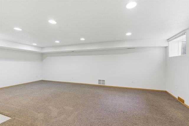 9415 N ATLANTIC St, Spokane, WA 99218
