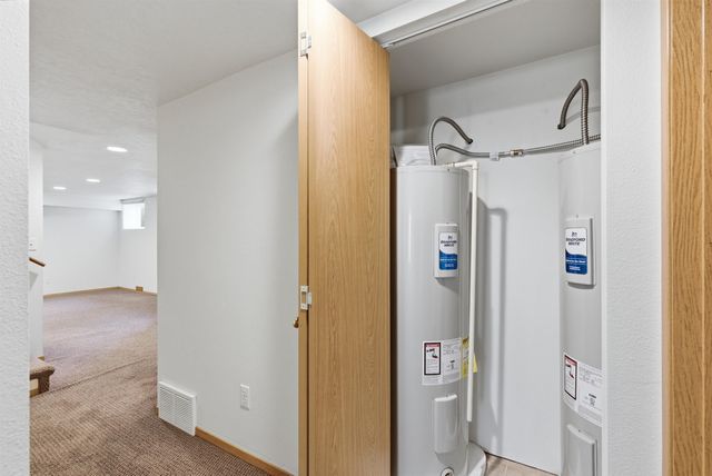 9415 N ATLANTIC St, Spokane, WA 99218