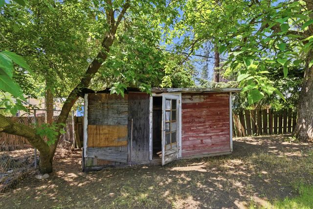 9415 N ATLANTIC St, Spokane, WA 99218