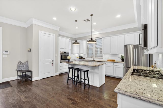 2402 Hollister Road, Houston, TX 77080