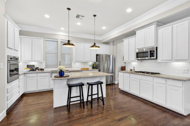 2402 Hollister Road, Houston, TX 77080