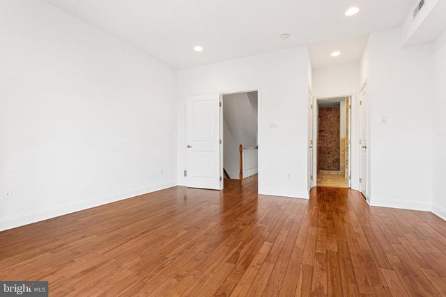 2110 CARPENTER ST, Philadelphia, PA 19146