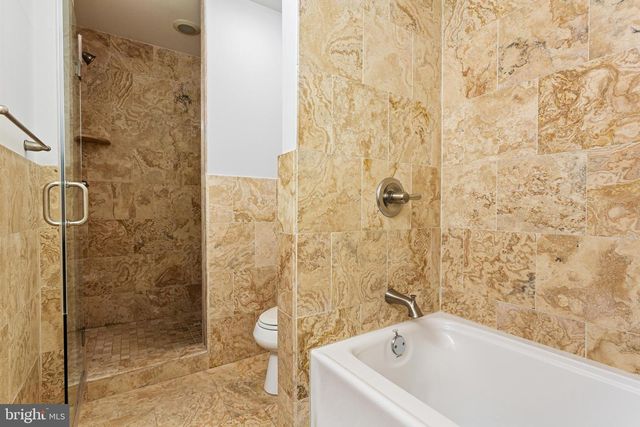 2110 CARPENTER ST, Philadelphia, PA 19146