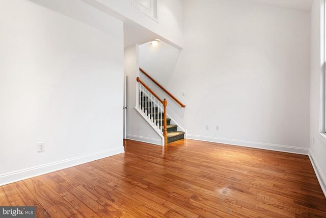 2110 CARPENTER ST, Philadelphia, PA 19146